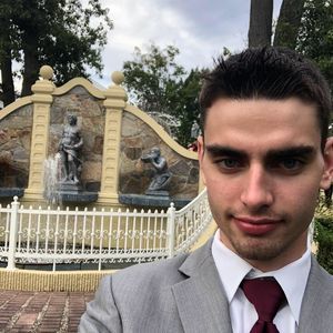 Meet your Posher, Adam